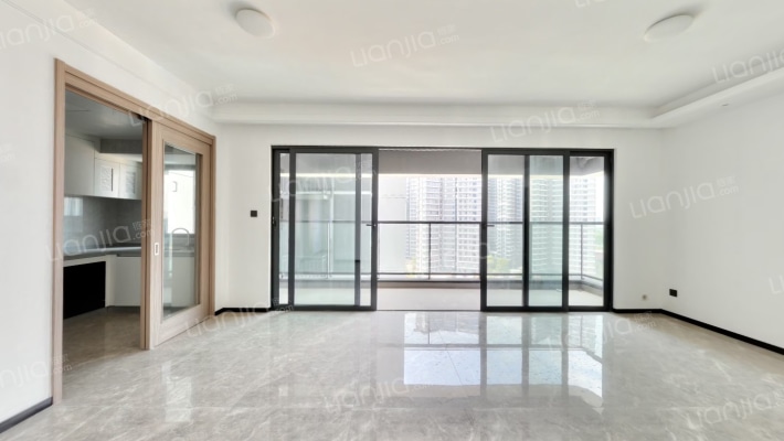 旭辉恒基铂仕湾二手房实景图