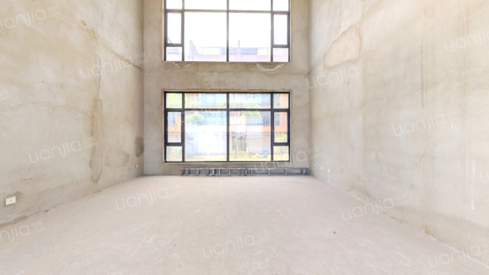 凯旋溪谷二手房实景图