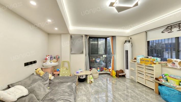 新地曙光园二手房实景图