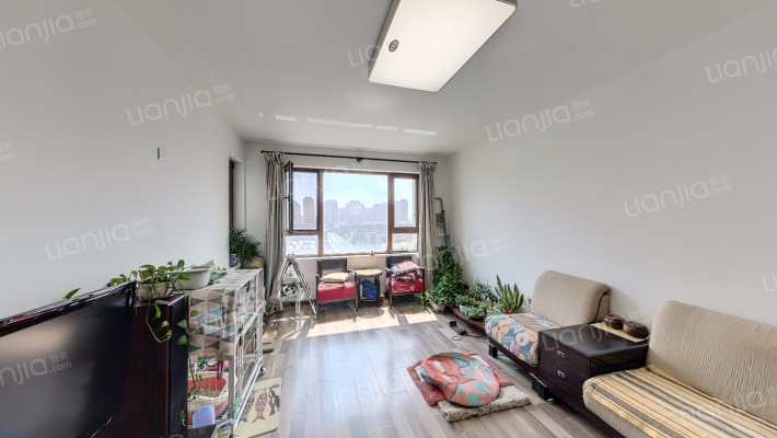 美弗霞湾二手房实景图