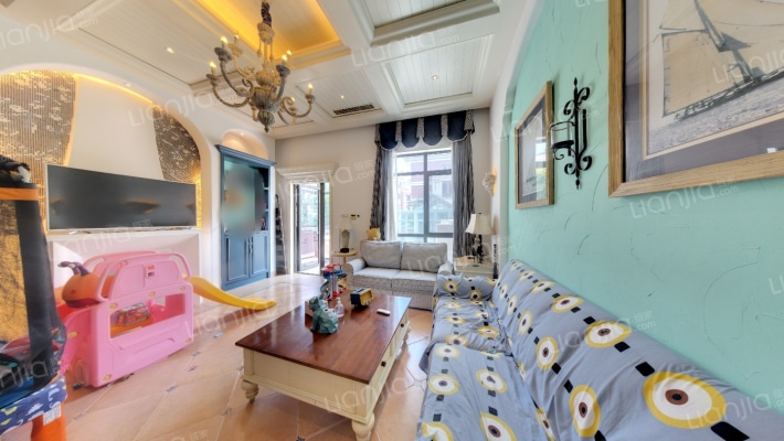 泊湖林奇郡二手房实景图