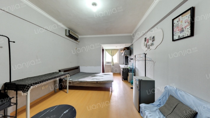 时尚PARTY二手房实景图