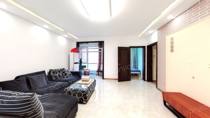 金辉天鹅湾二手房实景图