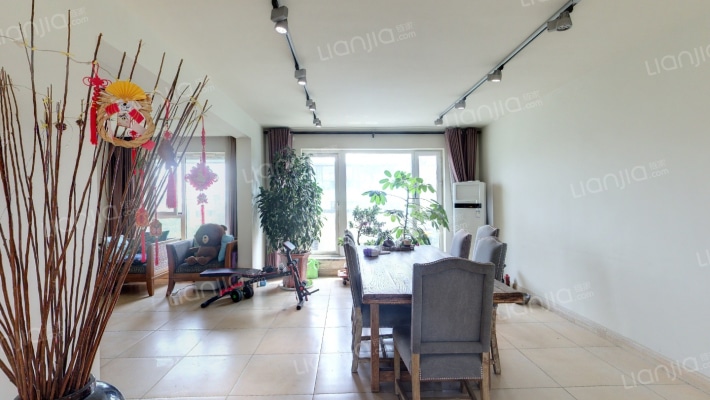 保利林语E区二期二手房实景图