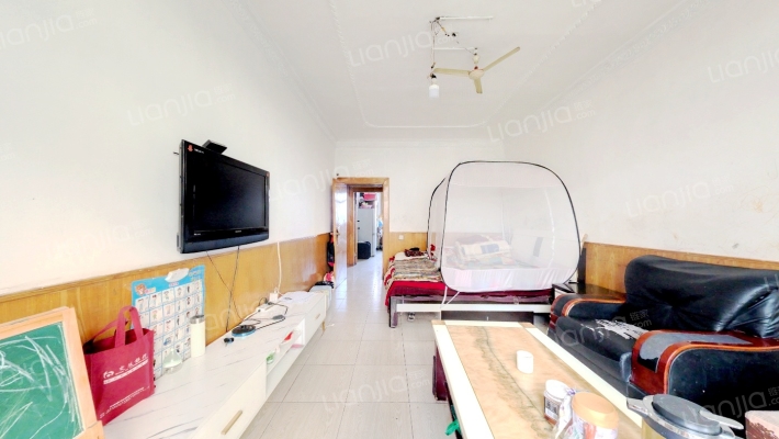 卫生材料厂宿舍二手房实景图