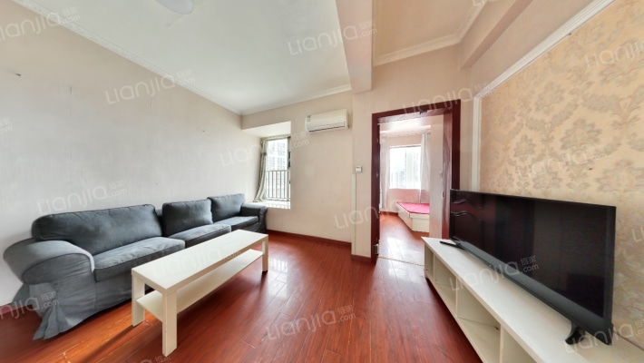 临江苑西区二手房实景图