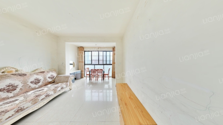 晶宝维吉尼亚二手房实景图