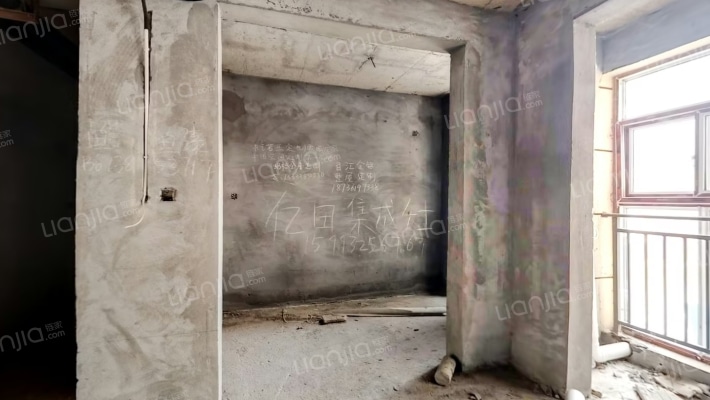 学府春天二手房实景图