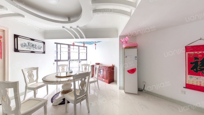 世贸中心二手房实景图