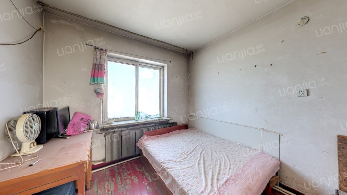 于洪区教师楼二手房实景图