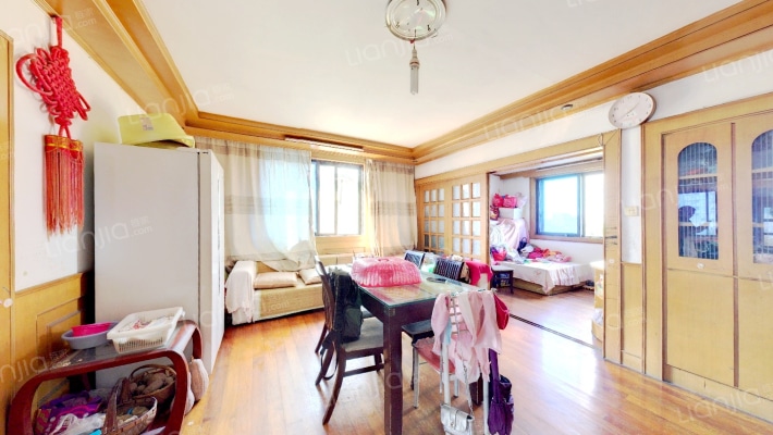 南中新村二手房实景图