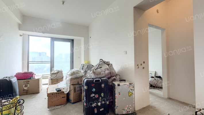 恒大都汇华庭二手房实景图