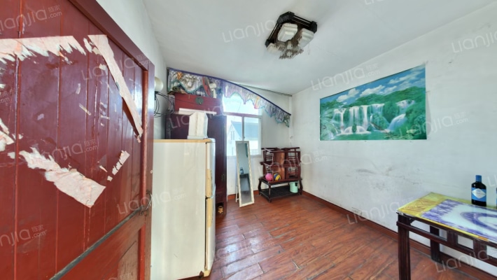 碧霞南路22-1号二手房实景图