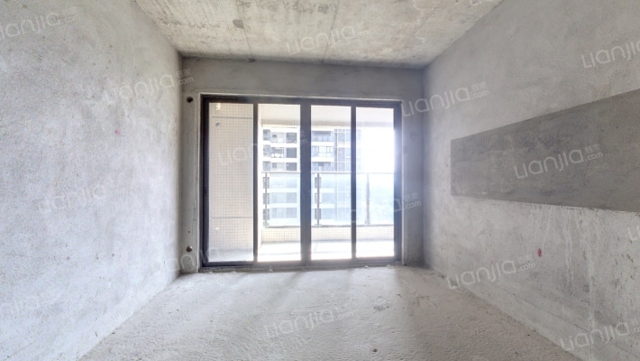 保利西悦湾花园二手房实景图