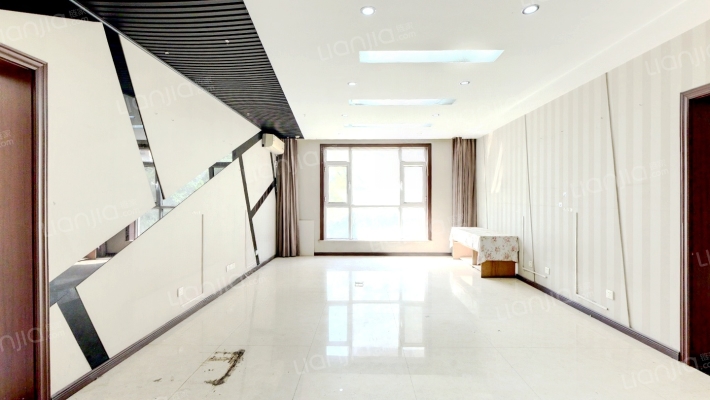 澳林滨河花园二手房实景图