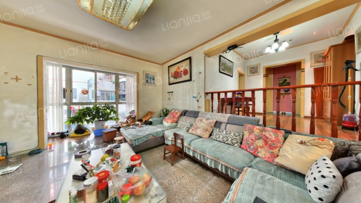 嘉信名苑西区二手房实景图