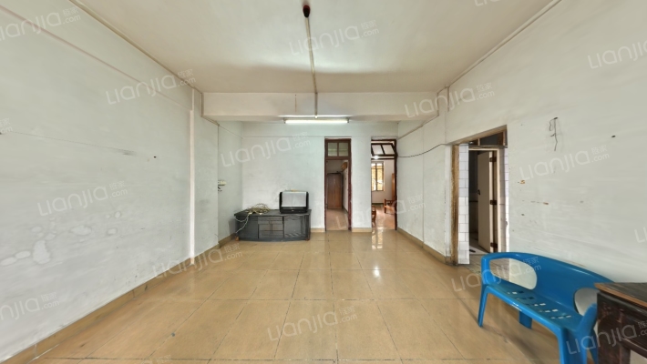 卫宁路二手房实景图