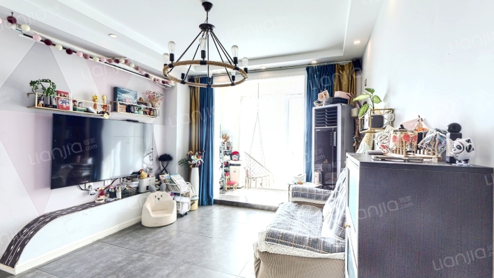 花园洋房社区  人车分流  业主自住的装修标准-客厅