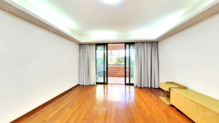 仁恒河滨花园二手房实景图