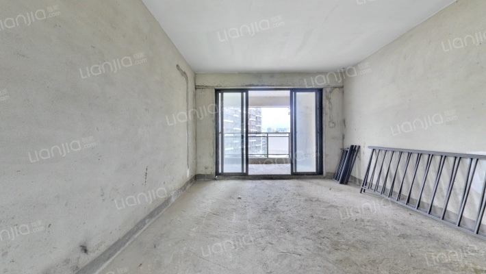 南山公馆三期二手房实景图