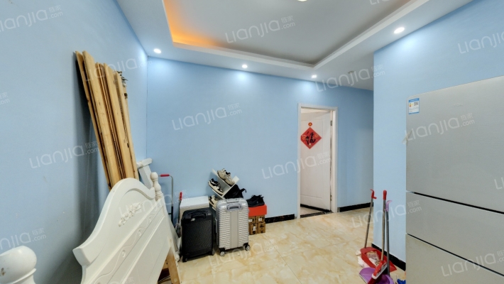 澜颂奥府二手房实景图