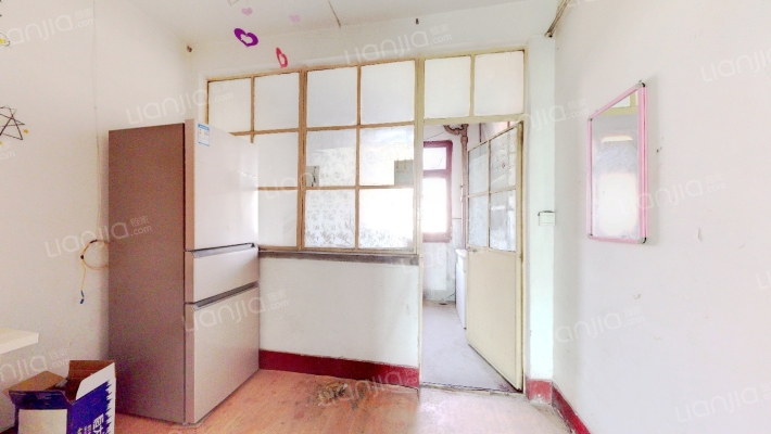 大学东路33号院二手房实景图