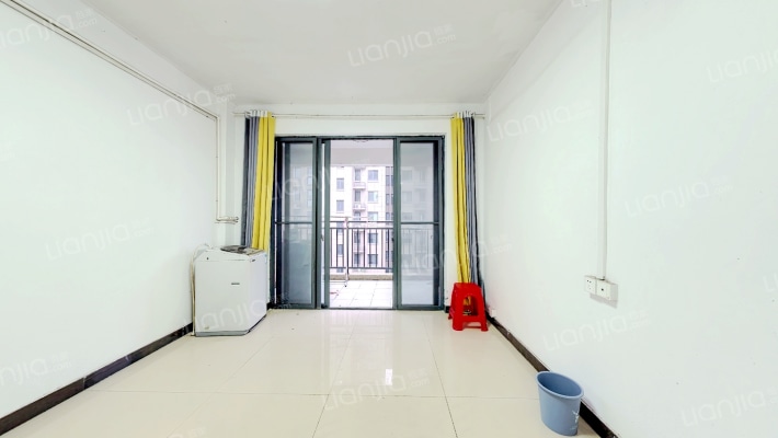 明山华府二手房实景图