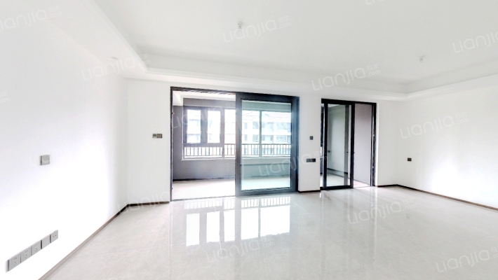 融创澜岸里二手房实景图