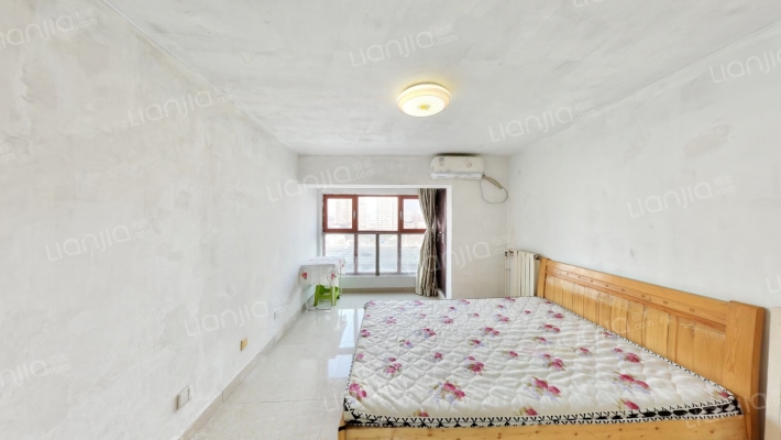 卓越时代广场二手房实景图