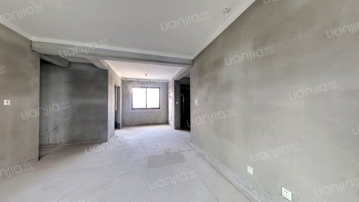 荣润湖畔玲珑二手房实景图