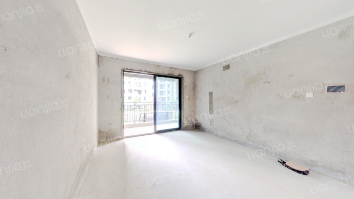 鲲鹏邸南区二手房实景图