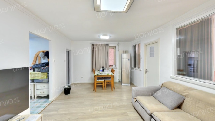 冠军楼二手房实景图