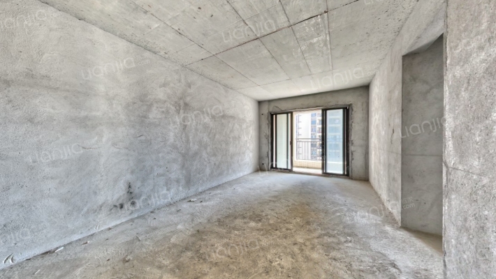 小城大院二手房实景图