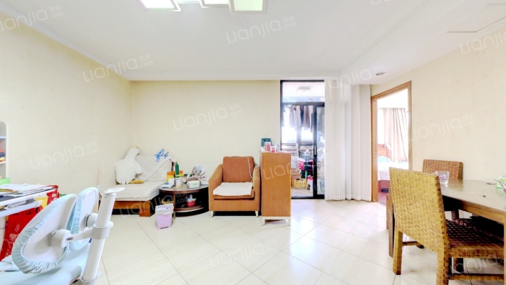 世豪公寓二手房实景图