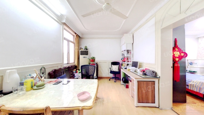 虹桥东村二手房实景图