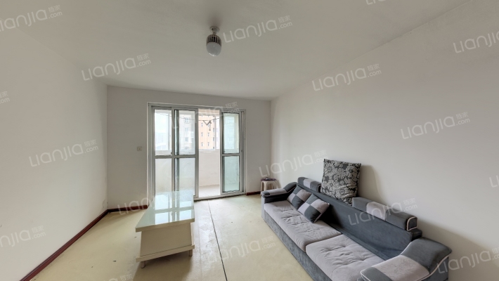 东飞花园二手房实景图