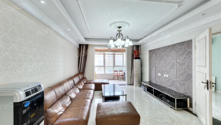 金泰假日花城二手房实景图