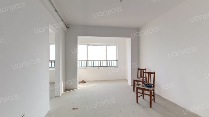 山潘新苑二手房实景图