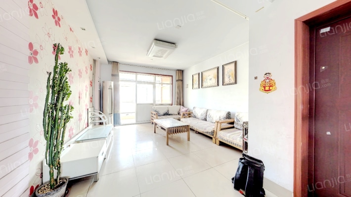 龙山花苑小区二手房实景图