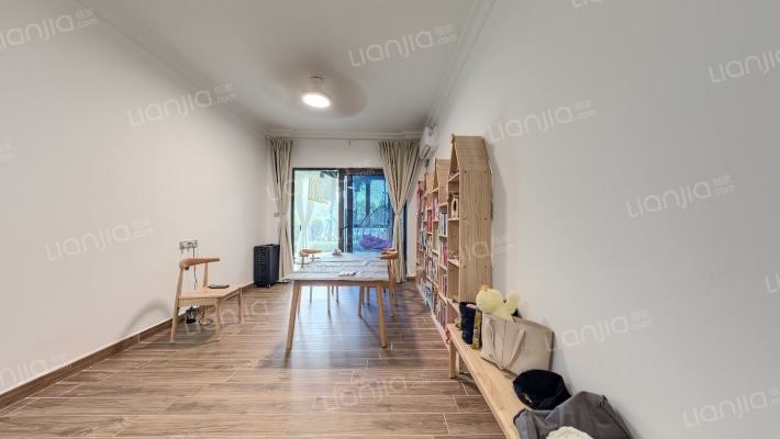 维港湾花园二手房实景图