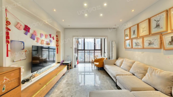 世茂铂翠湾二手房实景图