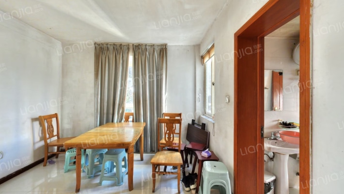 阳光天地二手房实景图