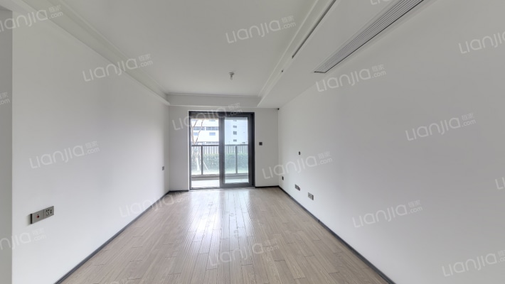 万科海映澜庭南区二手房实景图