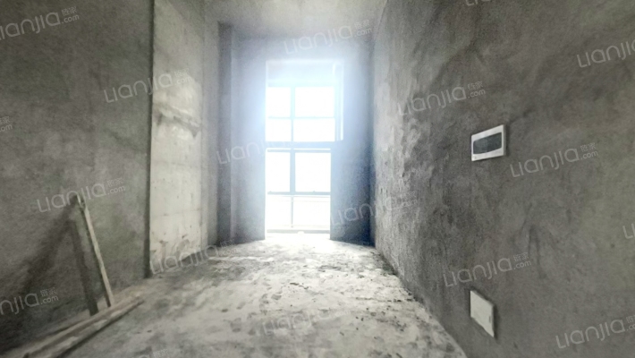 溶滨路1号二手房实景图