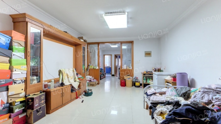 越新公寓二手房实景图