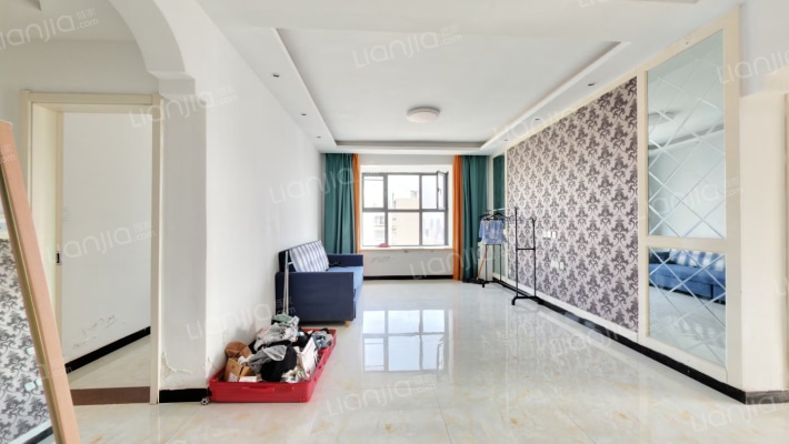 新蓝钻C区二手房实景图