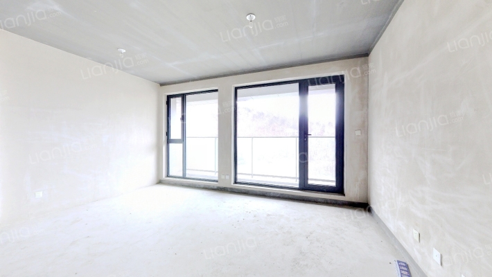 绿城·湖畔和庐二手房实景图