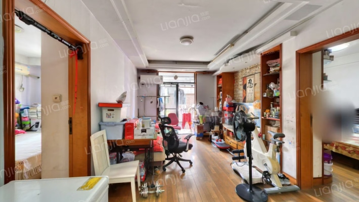 义成小区二手房实景图