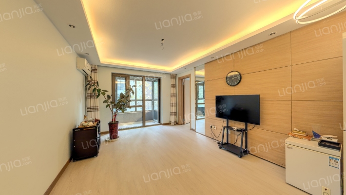 长阳半岛1号院二手房实景图