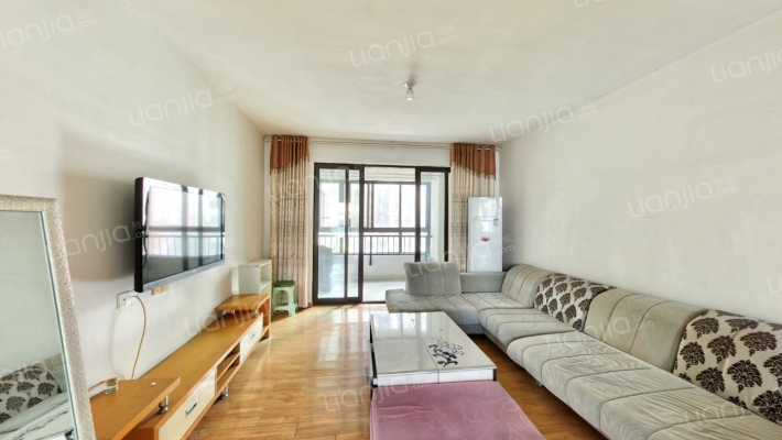 万达揽湖苑B区二手房实景图